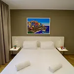 Maqueda - Room&suite 4*