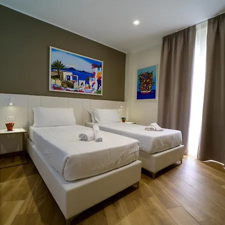 Maqueda - Room&suite 4*